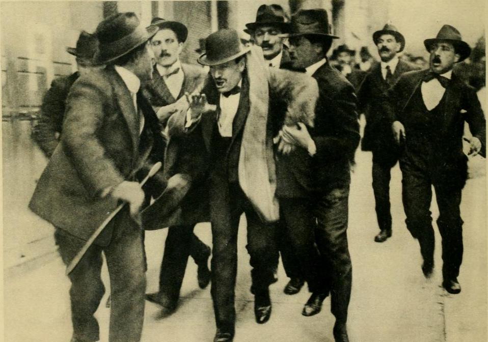Mussolini aresztowany